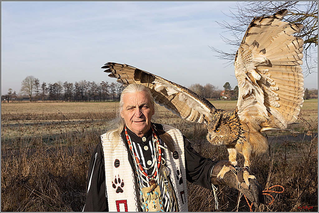 Cheyenne-Halbblut Hunting Wolf in der Falknerei Pierre Schmidt; Gymnich, 09.02.2023